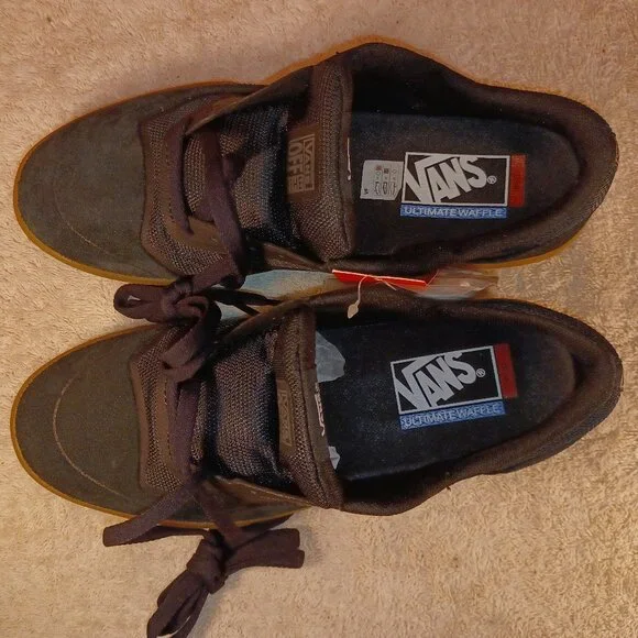 Vans Men's 6.5/Women's 8 AVE Pro Black/Gum (with extra laces) VN0A5HENB9M